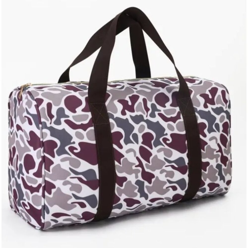 Camouflage Canvas Duffle Bag With Zipper Closure